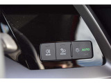 運転席周辺の操作スイッチを撮影。装備の詳細は現車にてご確認ください。