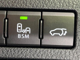 【パワーバックドア】スマートキーや運転席のボタンを押すだけでリアゲートが自動で開閉します!荷物を持っている時や、高い位置にあるバックドアを閉める際に便利な機能です♪