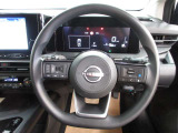 運転が楽しくなる明るく開放的な運転席まわりです。プロパイロットで高速など運転支援で疲れを軽減してくれます!
