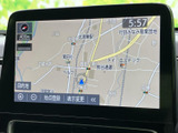 道路や周辺施設が地図上に表示され、現在地や目的地までのルートを確認しやすい画面です。画面内の案内を見ながら、慣れない場所へのお出かけにも活用できます。