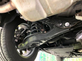 お車を安心してお乗りいただく為には、足回りの定期点検が欠かせません。サービスサポート(有償保証)では無料点検もご提供しており、安心のカーライフをお過ごしいただけるサポート体制が整っています。