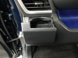 助手席ドリンクホルダーで室内スッキリ♪