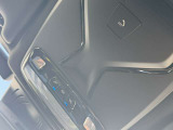 SOSコール装備です。緊急時は遠慮なく押してください。BMWメーカーエマージェンシーに直結致します。