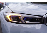 オートヘッドライト付き、LEDヘッドライトです☆