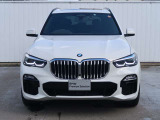 BMW正規ディーラーとして厳選された認定中古車を展示しております。