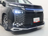 高輝度で点灯速度が速く、しかも消費電力の少ないLEDヘッドライトが装備されています!LEDの明るい光が走行中の視界の確保をサポートして、夜のドライブがより楽しく安全に運転できます♪