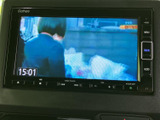 大きく見やすい画面で、オーディオ関連の情報を確認できます。画面上の表示を手掛かりにメニューを把握しやすく、目的の機能を選びたいときにも扱いやすい構成です。