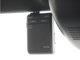 ◆ドライブレコーダー◆映像・音声などを記録する自動車用の装置です。 もしもの事故の際の記録はもちろん、旅行の際の思い出としてドライブの映像を楽しむことができます。