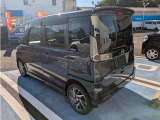 ダークガラスでプライバシーも確保できます。