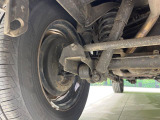 お車を安心してお乗りいただく為には、足回りの定期点検が欠かせません。サービスサポート(有償保証)では無料点検もご提供しており、安心のカーライフをお過ごしいただけるサポート体制が整っています。