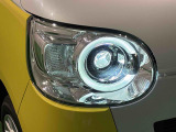 対象物が見やすく白く明るい光で夜間走行をサポートするLEDヘッドランプを搭載