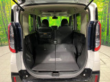 普段のお買い物や通勤、送迎等に十分な荷室スペースを確保しております。セカンドシートを倒すと、大きな荷物の積載も可能です♪