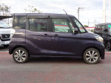 中古車だからこそボディーコーティングがおすすめ!下地処理が重要なコーティングはもちろんプロの施工でピカピカに仕上げます。濃色車は親水性、淡色車は撥水性のものがオススメです!