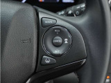 ◆アダプティブクルーズコントロール◆予め設定した車速内でクルマが自動的に加減速。前走車との適切な車間距離を維持しながら追従走行します。【LKAS】車線維持支援システムでステアリング操作を支援。