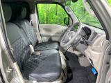 運転席シート廻りは使用感も少なく、良好な状態となっています。丁寧に使われていたことがよくわかりますね。