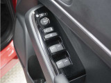 ◆パワーウィンドウスイッチ◆運転席から全席の窓の開閉操作を行うことが出来いつでも換気ができます!