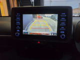 バックカメラの映像です。ガイドの線が出るので、車庫入れのときの目安になります。