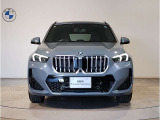 ☆BMWの代名詞とも言える【キドニーグリル】一目見ただけでBMW車であると認識できる確固たるアイコンとして存在感を放ちます☆