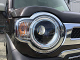 LEDヘッドランプ装備・消費電力が少なく明るいので夜間走行も安心して運転出来ます。
