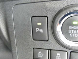 クリアランスソナー付き。ピッピッピとブザーでお知らせ!曲がり角や壁際に駐車する時に便利ですね♪