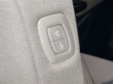パワーシート搭載。微妙な調整が手軽にでき、ピッタリなポジションで運転することが可能です。