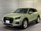 ・斜めからAudiを見るとプレス技術の高さを感じることができます。