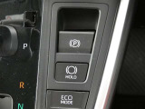 停車時にブレーキペダルから足を離しても車を停止状態に保つ機能で、信号待ちや渋滞での負担軽減に役立ちます。