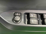 オート格納機能付きミラー キーフリーシステムのドア施錠に連動して自動的に格納!乗降時のミラー操作の手間が省けて便利です♪閉じ忘れを防げるほか、降車の直前まで後方の確認ができます!!