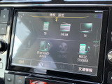 SDやFM・AM、Bluetooth Audioなど、複数の音源を選べるメニュー画面です。普段お使いの音楽環境に合わせて選択でき、移動中の車内で好みの音源を楽しみたい方にも便利です。