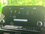 画面上にラジオやテレビ、USB、Bluetoothなどの選択肢が並び、利用したい音源を確認しやすい構成です。