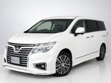 ★展示前点検実施★特殊な機材も用いて、前車点検を実施しております!