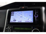 ☆シンプルながら機能性あふれる運転席周りです。 使いやすいスイッチ類の配置によりとても運転しやすいですよ。