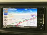 地図上に現在地周辺の道路や施設名が表示され、目的地までの道順を確認する際に便利です。縮尺や表示内容を見ながら、慣れない場所へのお出かけも落ち着いて計画できます。