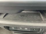ワイヤレス充電器がついています。