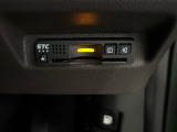 有料道路のレーン通過に便利なETC車載器を装着しています。ご利用にはセットアップが必要となります。