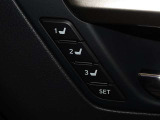 運転席のパワーシートは3名様分までメモリー機能付きです。