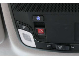 緊急通報ボタンが装備されています。ホンダコネクト対応。ご利用には、Honda Total Care プレミアムのご加入が必要です。