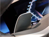 【パドルシフト付】Mマルチステアホイルに付随する「パドル・シフト」F1マシン感覚でシフトチェンジが可能となりよりドライビングの楽しさを演出します