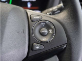 ◆アダプティブクルーズコントロール◆予め設定した車速内でクルマが自動的に加減速。前走車との適切な車間距離を維持しながら追従走行します。【LKAS】車線維持支援システムでステアリング操作を支援。