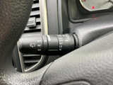 運転中の視界確保に欠かせないワイパーレバー。雨天時でもクリアな視界を保ち、安全運転をサポートします。