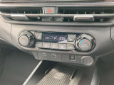 ドライバーの方と助手席の方が座るシートです。実際にお座りいただくのが、分かりやすいと思います。お気軽にご来店ください。