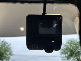 リバース連動型のバックカメラは、精度が良く、バックや縦列駐車もストレスなく止められます。カメラの性能も日々進化しており画質には私たちも驚かされます。ぜひ実車でのご確認をお願い致します!