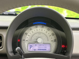 速度やシフト位置などをひと目で確認しやすい表示で、運転前のチェックや走行中の状況把握をサポートします。必要な情報がまとまり、日々の運転にも便利です。