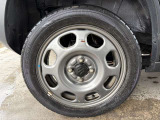165/60R15タイヤ装着車♪各種アルミホイールや、スタッドレスタイヤも取扱いしております。是非ご相談ください♪