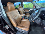 運転席シート廻りは使用感も少なく、良好な状態となっています。丁寧に使われていたことがよくわかりますね。