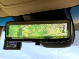 【デジタルインナーミラー】後席の大きな荷物や同乗者で後方が確認しづらい時でも安心!カメラが撮影した車両後方の映像をルームミラー内に表示。クリアな視界で状況の確認が可能です!