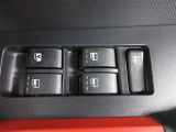 運転席側のパワーウィンドウスイッチです。全ての窓の開閉操作ができます。