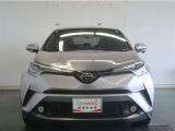 走りと実用性を両立した人気SUV!高い走行性能と広い室内で、あらゆるシーンに対応出来るモデルです。