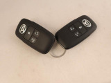 便利なキーフリーシステム搭載車!ドアの鍵の開閉も楽チン♪さらに・・・カギを挿さなくても、エンジンをかけれちゃいます!!
