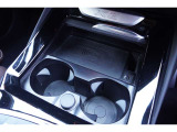 ワイヤレスチャージ(置くだけ充電)装備☆お問い合わせは大阪BMW Premium Selection 吹田(無料ダイヤル)0078-6002-613077迄☆〒564-0054大阪府吹田市芳野町5-55 06-4861-5515毎水曜、第二・第三火曜日定休